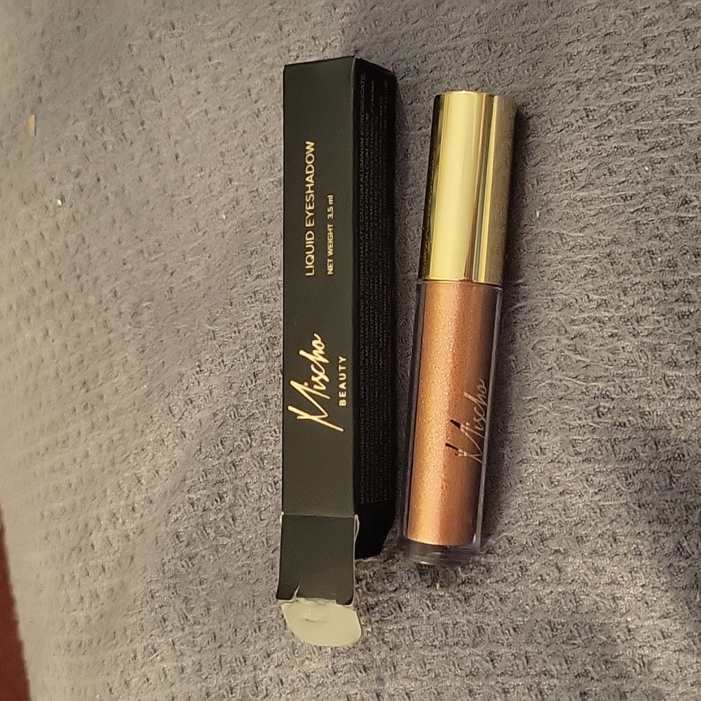 Mischa Liquid Eyeshadow, NWT, Sparkly, vibrant rose gold tone. NWT
